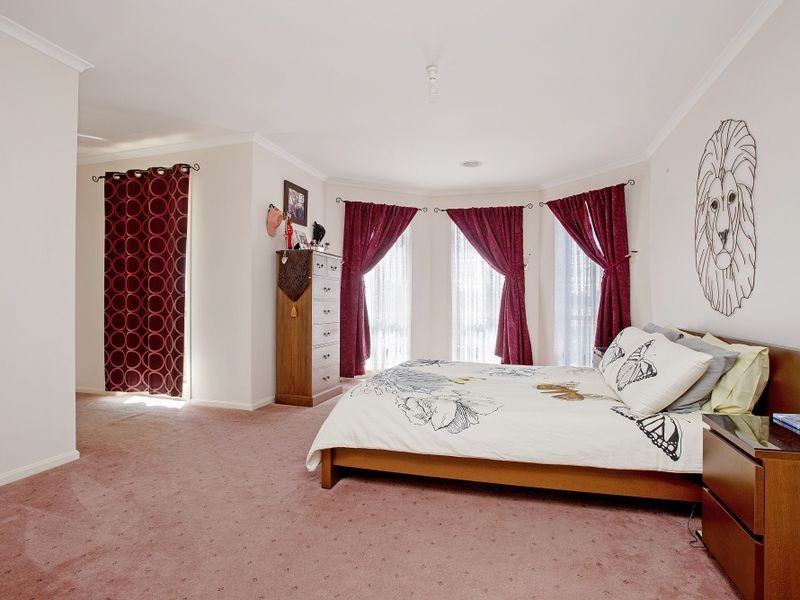 2 Honeyeater Court, Tarneit VIC 3029
