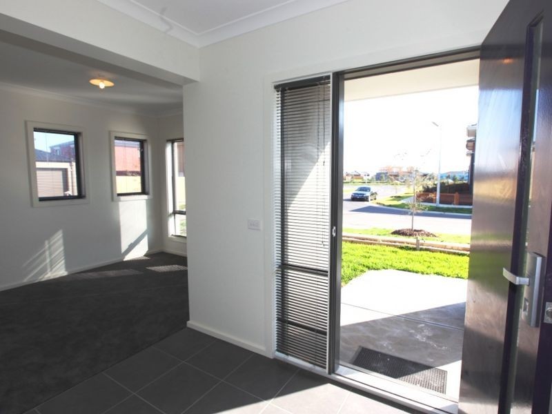 35 Heatherbell Avenue, Point Cook VIC 3030