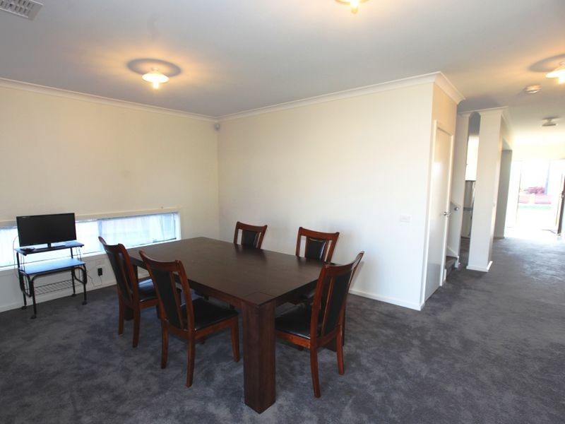 35 Heatherbell Avenue, Point Cook VIC 3030