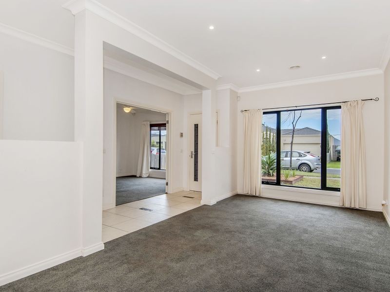 9 Copeland Crescent, Point Cook VIC 3030