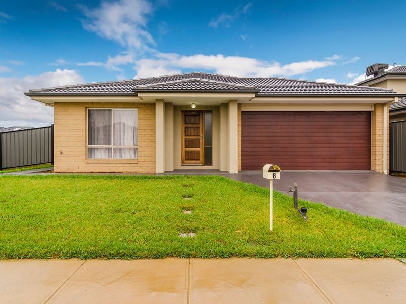 8 Japonica Way, Point Cook VIC 3030