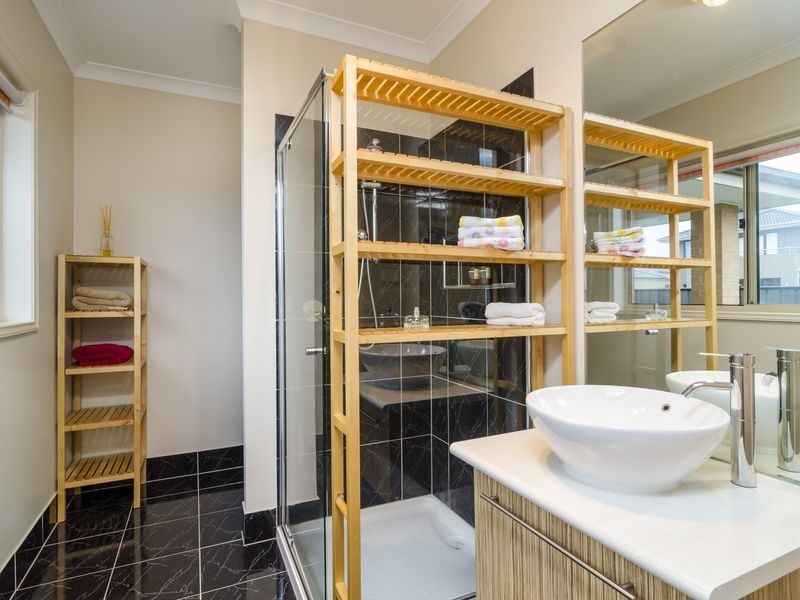 8 Japonica Way, Point Cook VIC 3030