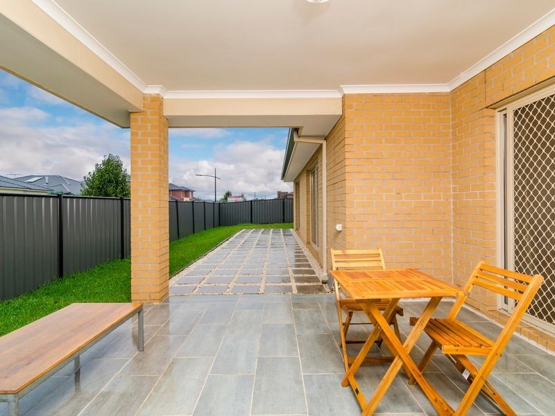 8 Japonica Way, Point Cook VIC 3030
