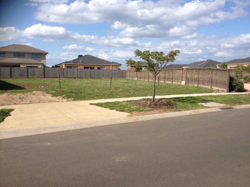 30 Hugo Drive, Point Cook VIC 3030