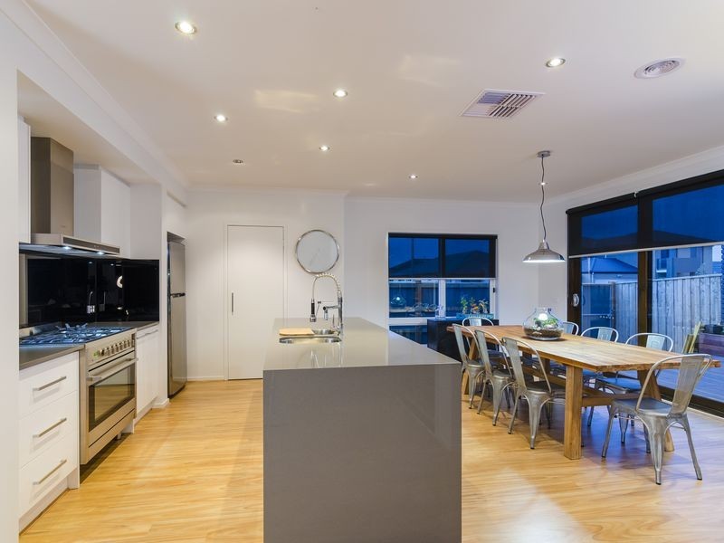 33 Lockheed Parade, Point Cook VIC 3030