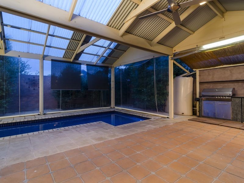 10 Sassari Court, Point Cook VIC 3030