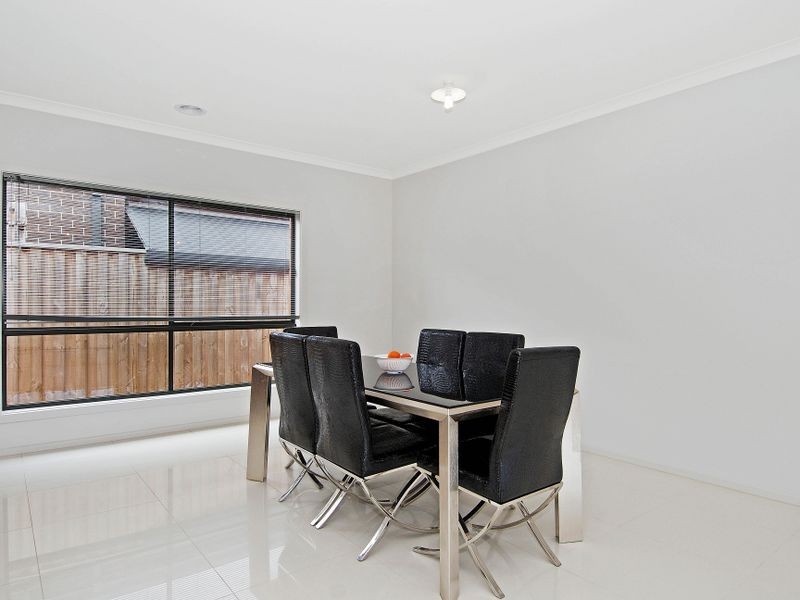 398 Boardwalk Boulevard, Point Cook VIC 3030