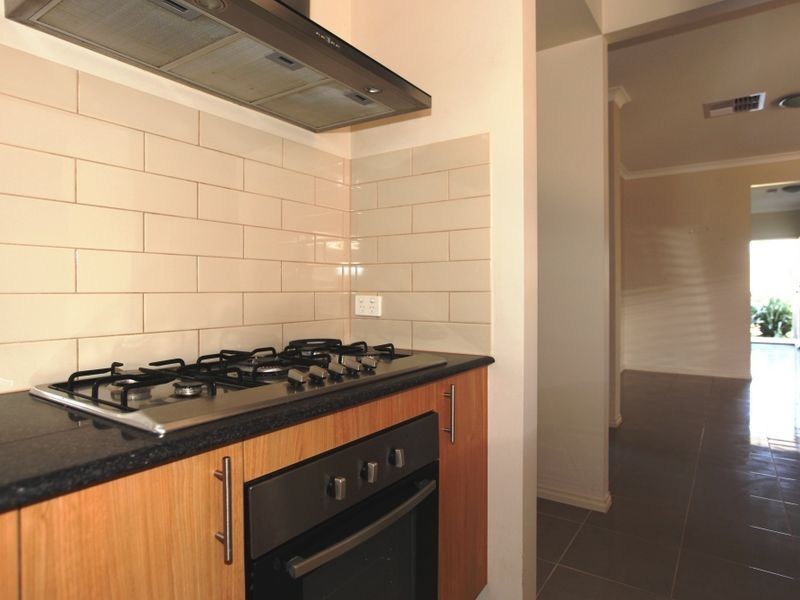 34 Shiraz Crescent, Point Cook VIC 3030