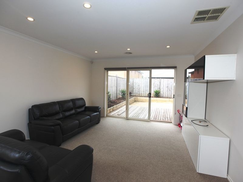 53 Australis Drive, Williams Landing VIC 3027