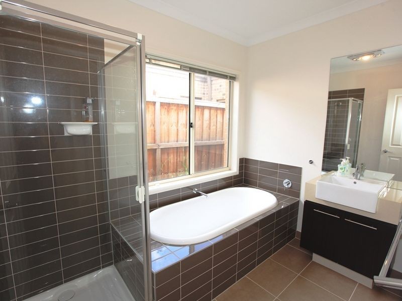 53 Australis Drive, Williams Landing VIC 3027