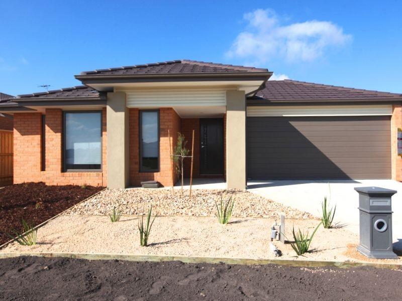 35 Runlet Drive, Point Cook VIC 3030