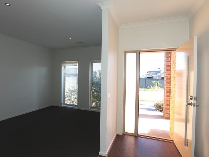 17 Sincere Drive, Point Cook VIC 3030