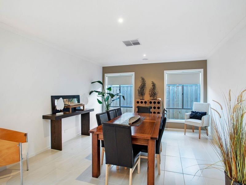 37 Fongeo Drive, Point Cook VIC 3030