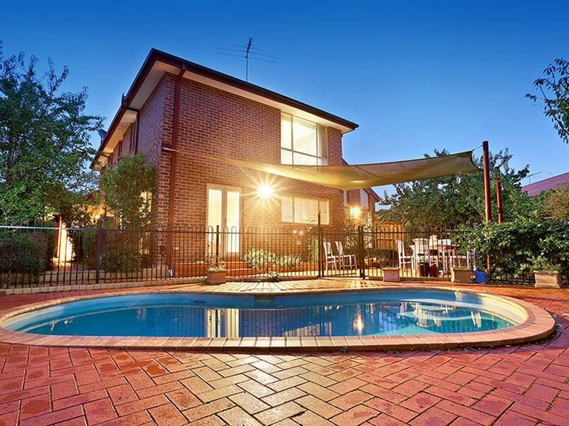16 Fuchsia Crescent, Point Cook VIC 3030