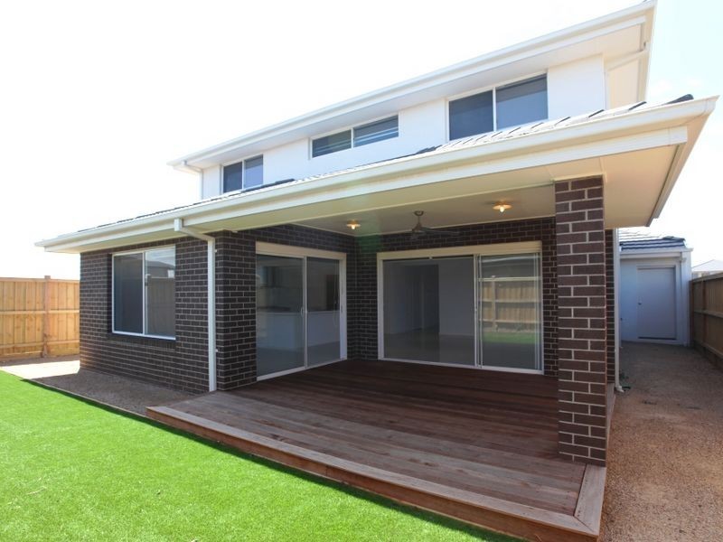 11 Aquatic Way, Werribee South VIC 3030