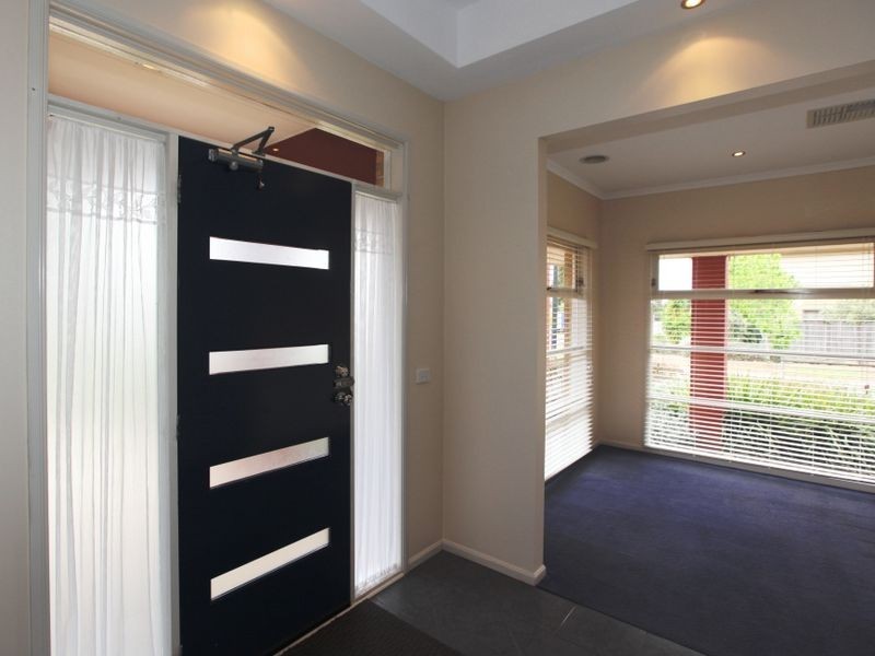 17 Lincoln Heath Boulevard, Point Cook VIC 3030