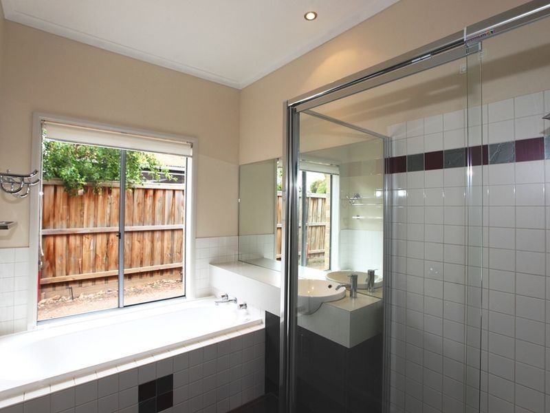 17 Lincoln Heath Boulevard, Point Cook VIC 3030