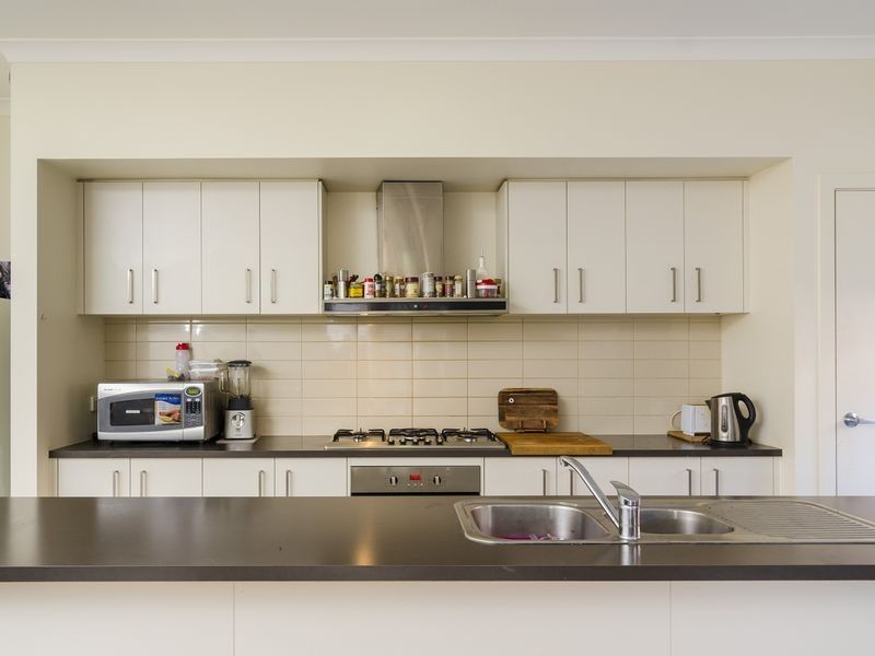 4 Fontana Avenue, Point Cook VIC 3030