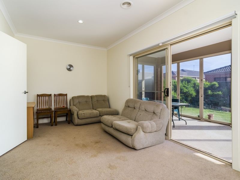 4 Fontana Avenue, Point Cook VIC 3030