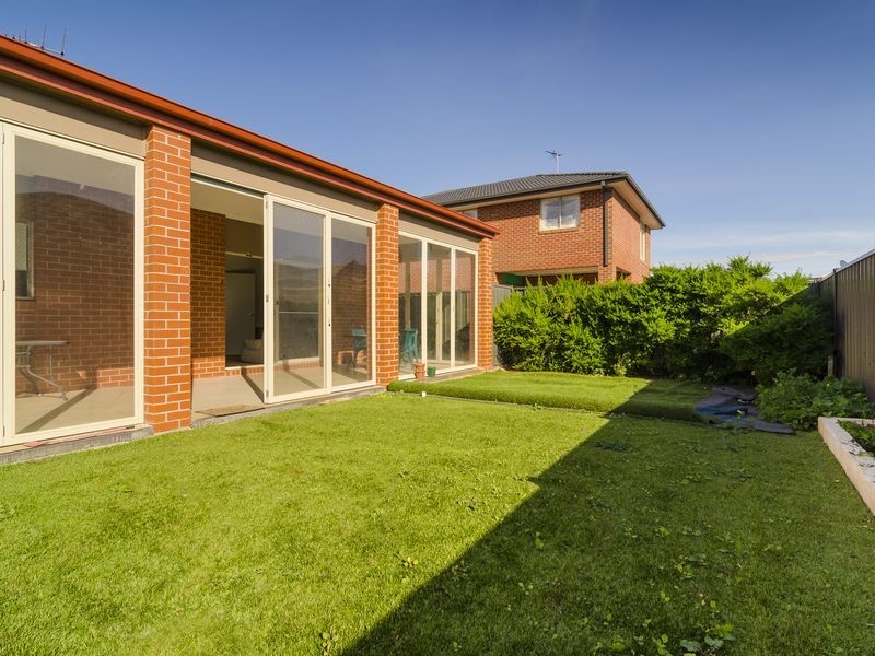 4 Fontana Avenue, Point Cook VIC 3030