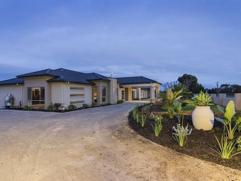 65 Rifle Range Road, Werribee South VIC 3030 LJ Hooker Point Cook