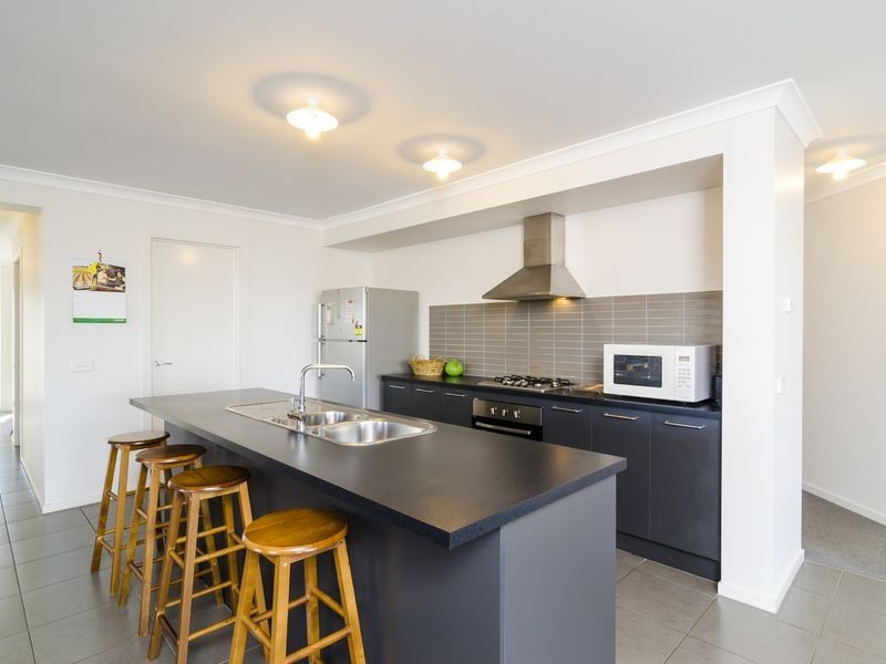 27 Grassbird Drive, Point Cook VIC 3030