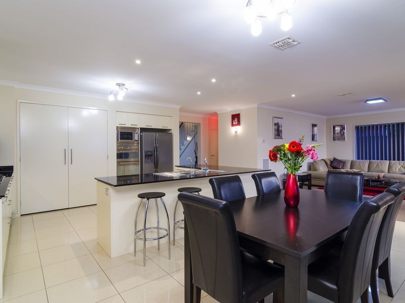 8 Spender Avenue, Point Cook VIC 3030