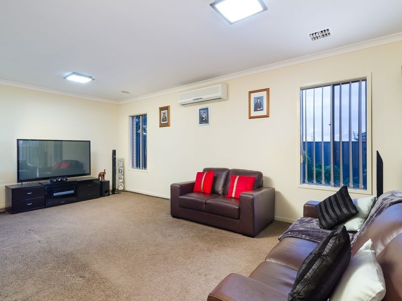 8 Spender Avenue, Point Cook VIC 3030