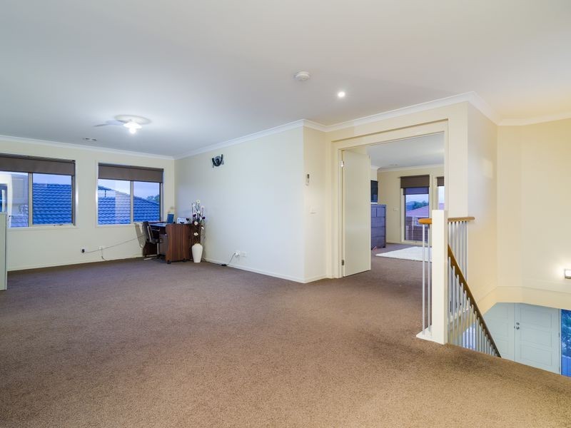 8 Spender Avenue, Point Cook VIC 3030