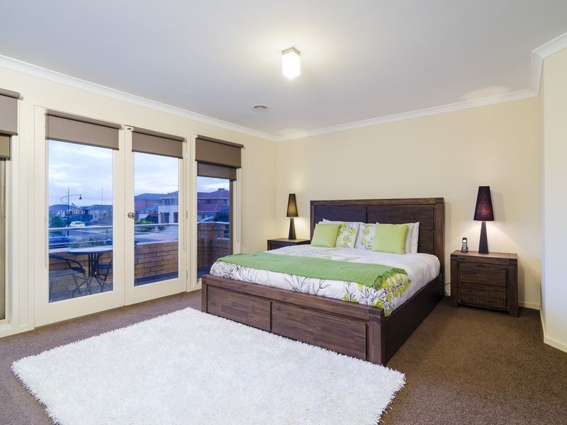 8 Spender Avenue, Point Cook VIC 3030