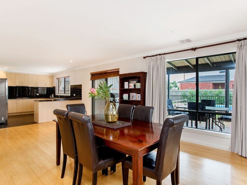 44 Grassland Drive, Point Cook VIC 3030