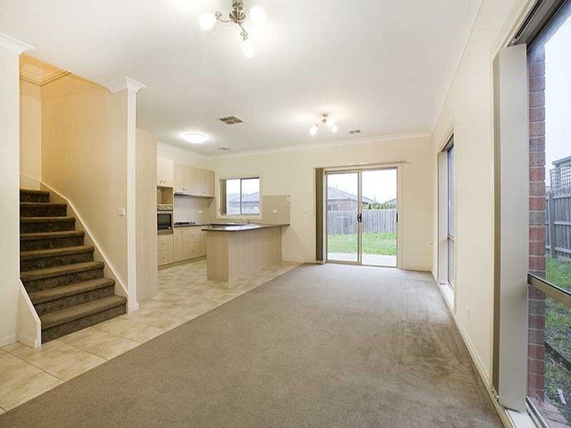 31 Sumner Crescent, Point Cook VIC 3030