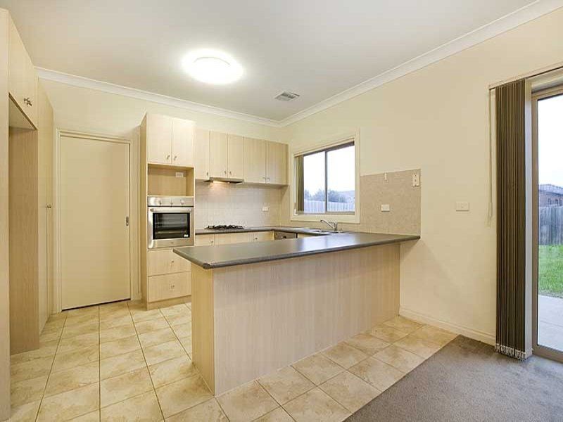 31 Sumner Crescent, Point Cook VIC 3030