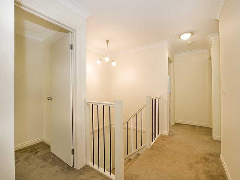 31 Sumner Crescent, Point Cook VIC 3030