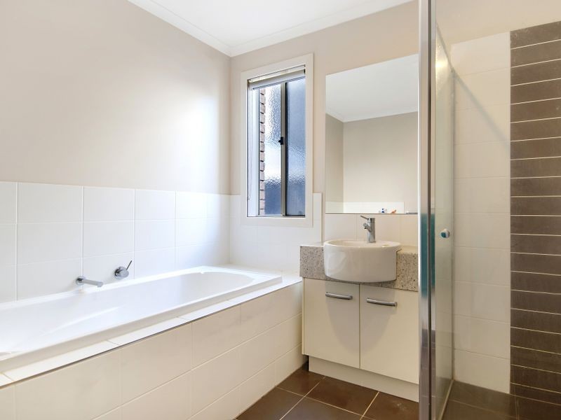 40 Hewett Drive, Point Cook VIC 3030