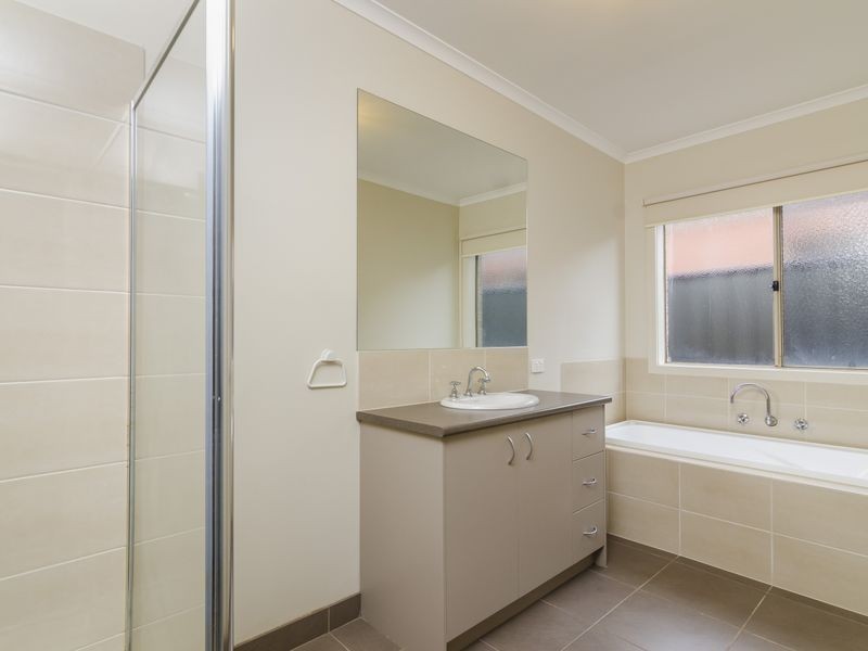 53 Ponsford Drive, Point Cook VIC 3030