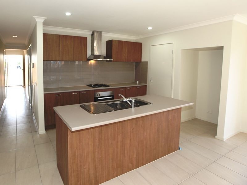84 Breasley Parkway, Point Cook VIC 3030