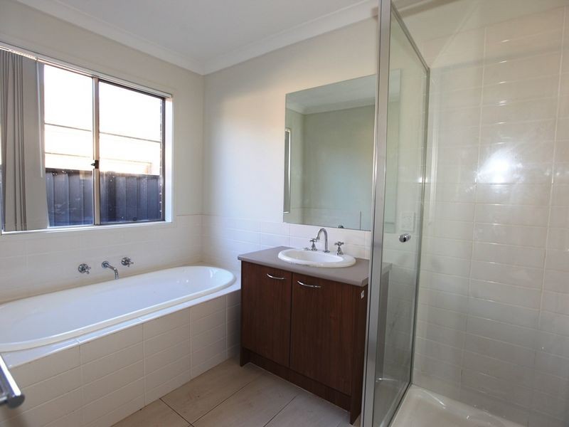 84 Breasley Parkway, Point Cook VIC 3030