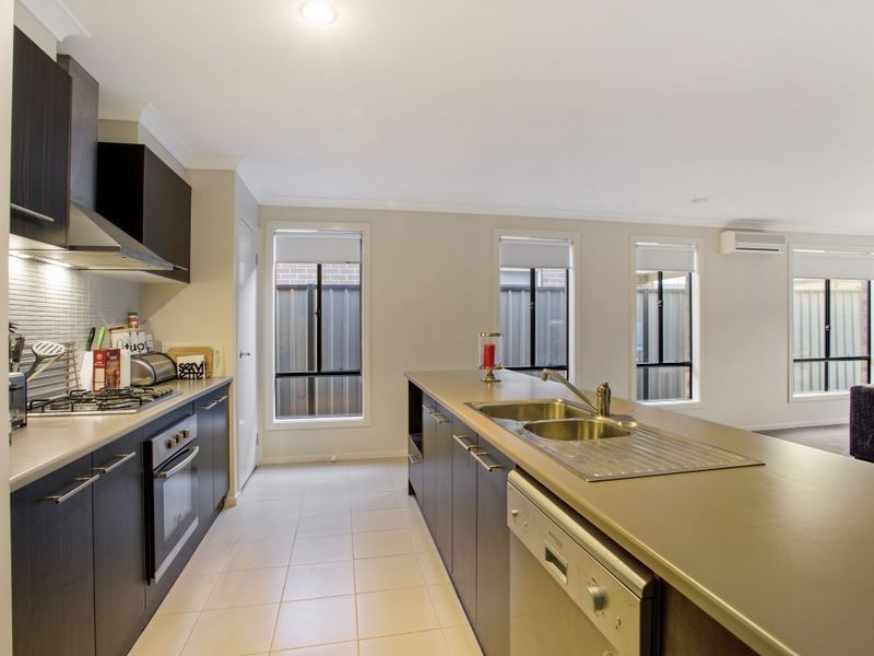 10 Nossal Drive, Point Cook VIC 3030