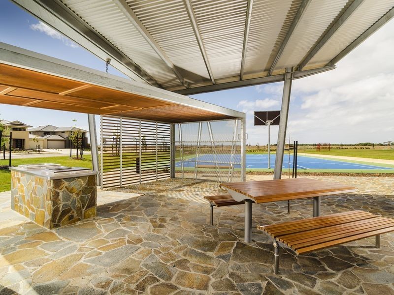 333 Saltwater Promenade, Point Cook VIC 3030