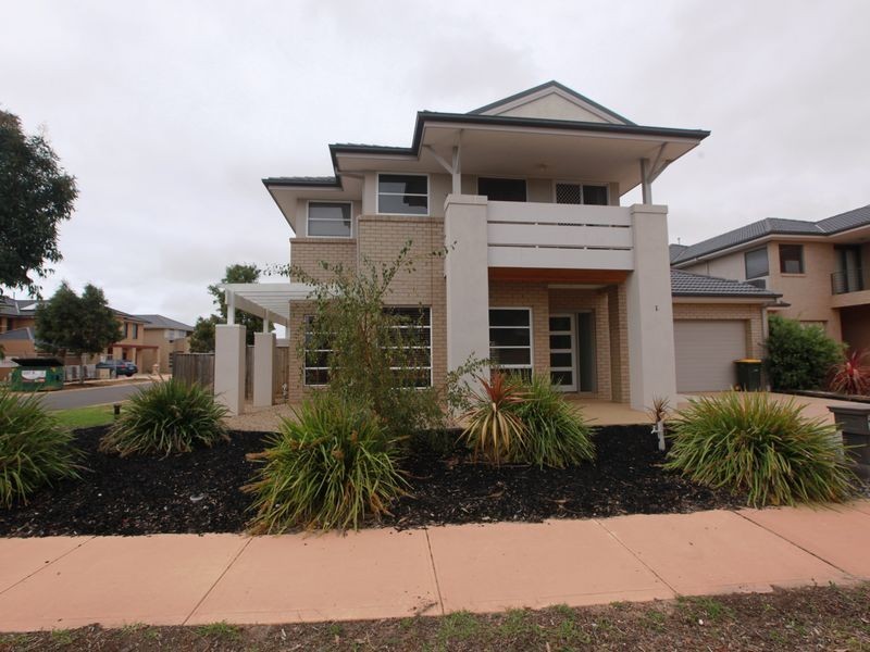 1 Foreshore Court, Sanctuary Lakes VIC 3030