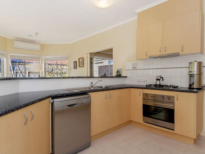 20 Grangemouth Drive, Point Cook VIC 3030