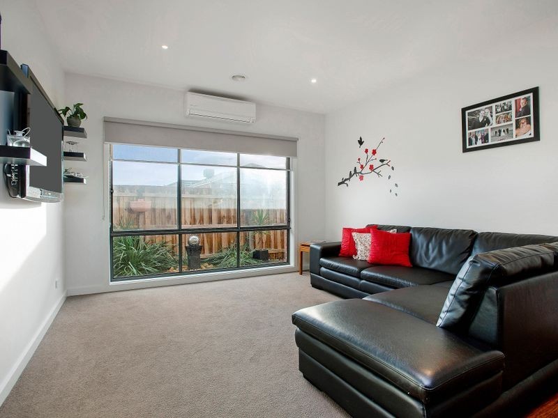 21 Landing Place, Point Cook VIC 3030
