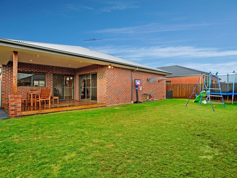 21 Landing Place, Point Cook VIC 3030