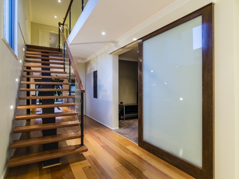 29 The Esplanade, Sanctuary Lakes VIC 3030