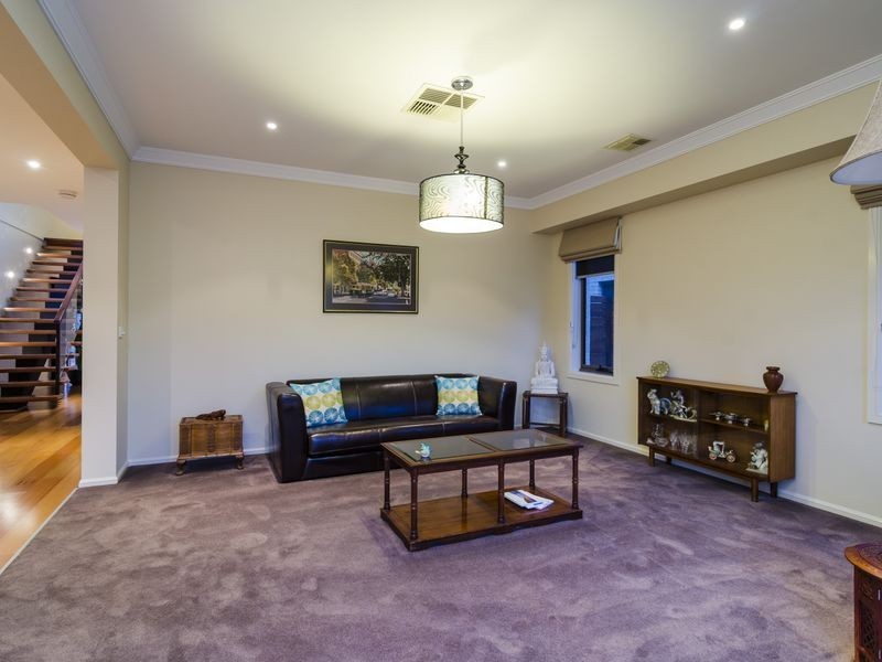 29 The Esplanade, Sanctuary Lakes VIC 3030
