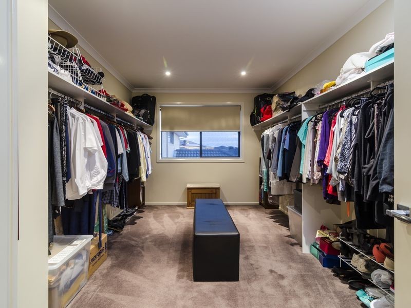 29 The Esplanade, Sanctuary Lakes VIC 3030