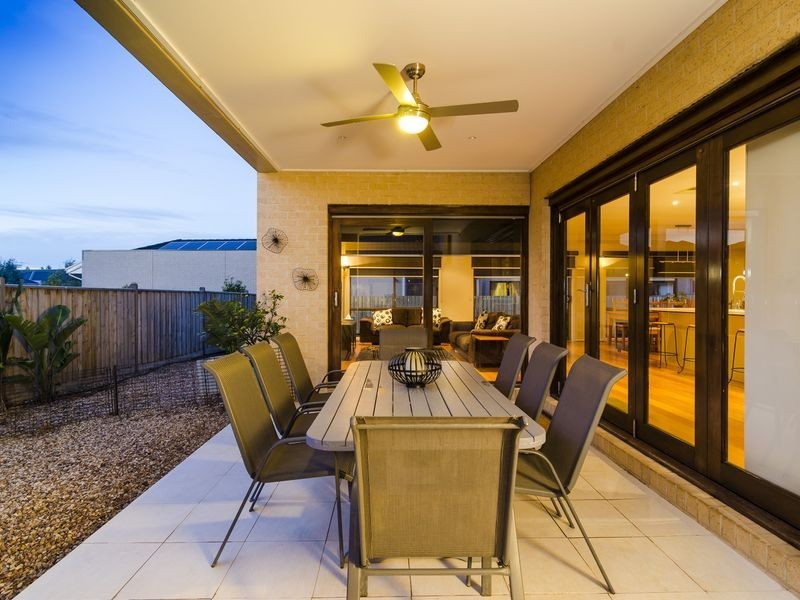 29 The Esplanade, Sanctuary Lakes VIC 3030