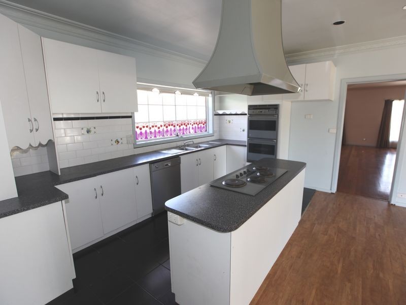 3 Point Cook Road, Altona Meadows VIC 3028