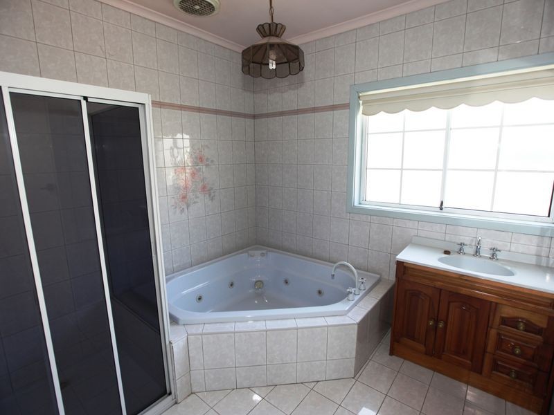 3 Point Cook Road, Altona Meadows VIC 3028